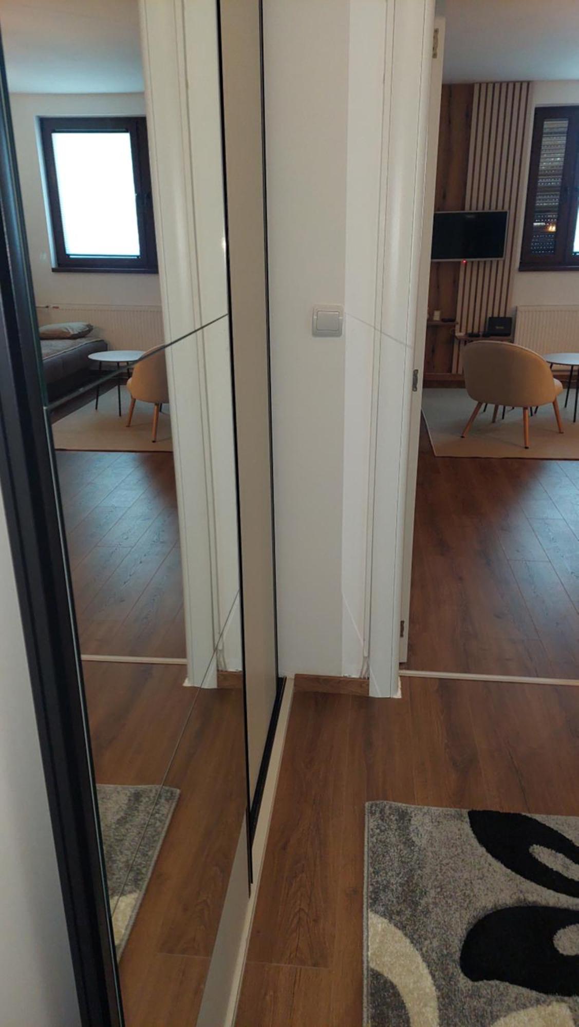 109 Nikola Apartment *